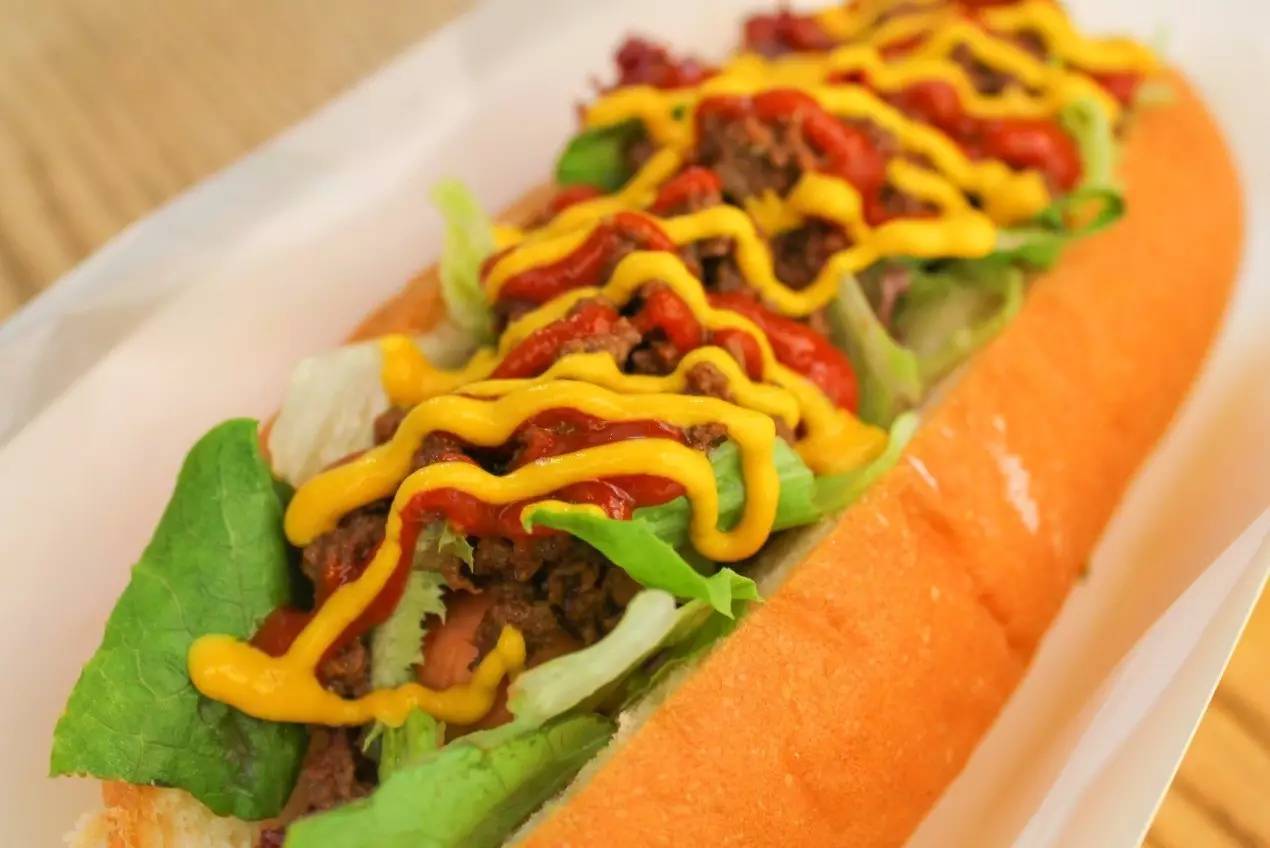 热狗来点纯正的味,超级辣的热狗