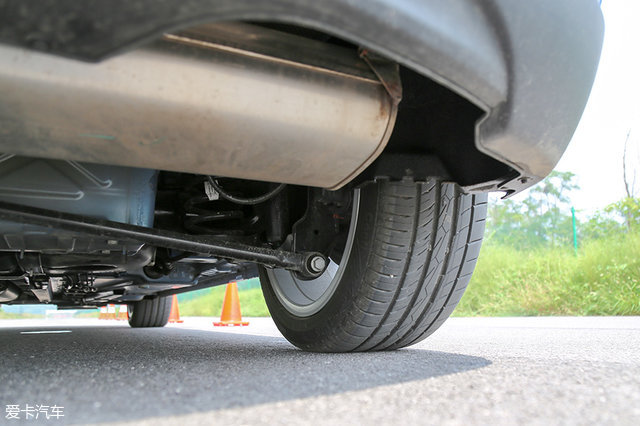 舒适性和运动性都好的车,雪佛兰科鲁兹2014两厢油耗