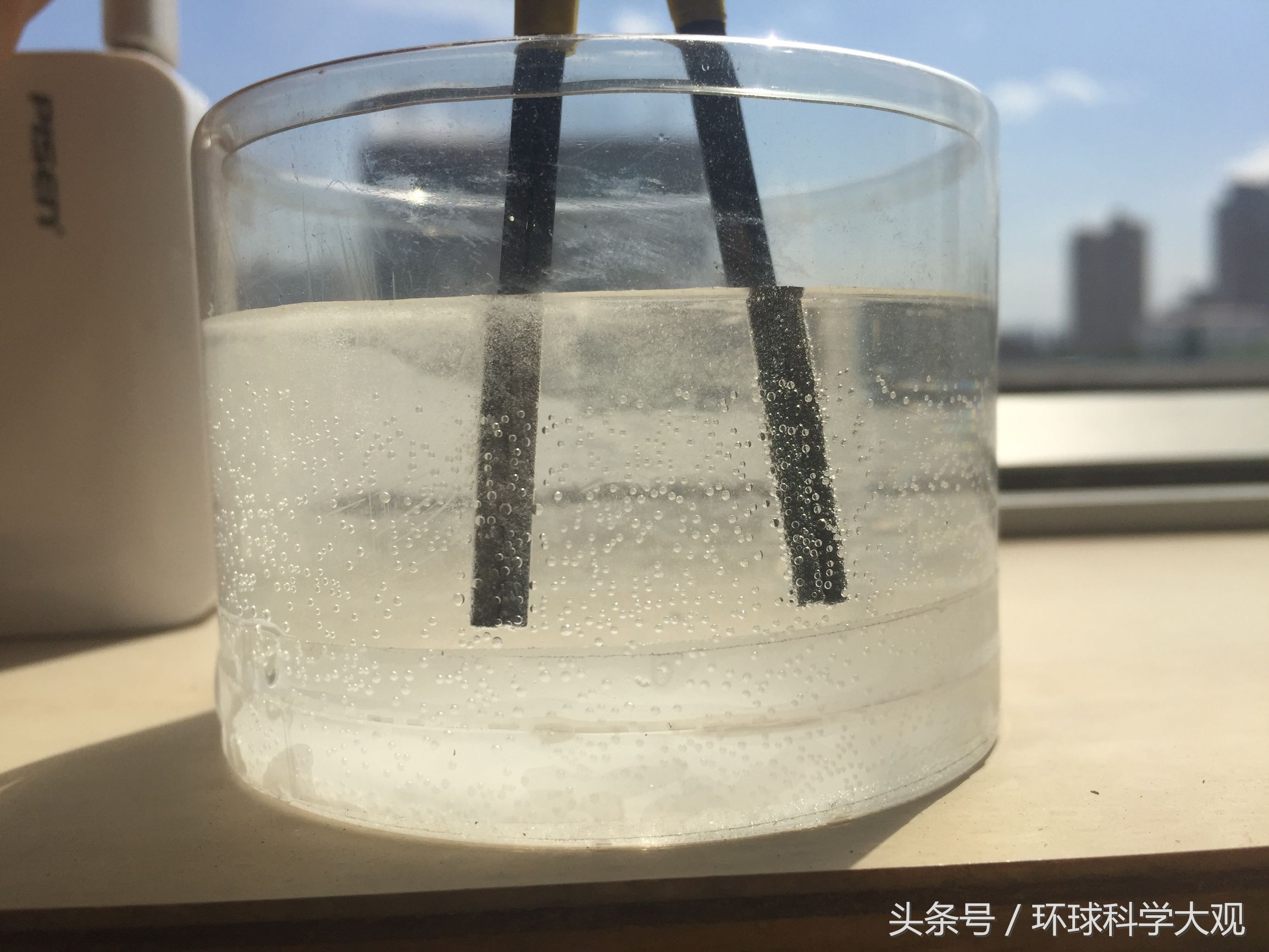 如何用电解水制取氧气,如何利用电解水产生氢气