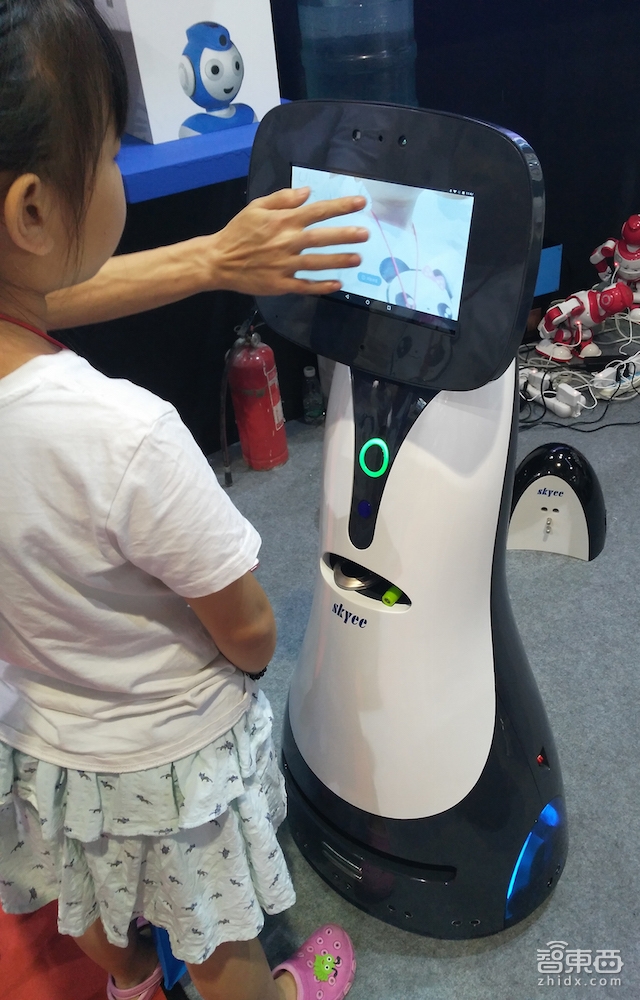 机器人市场井喷,服务型机器人上市公司