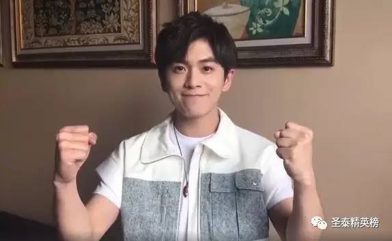 世界杯预选赛武磊单刀gif,大雷和武磊