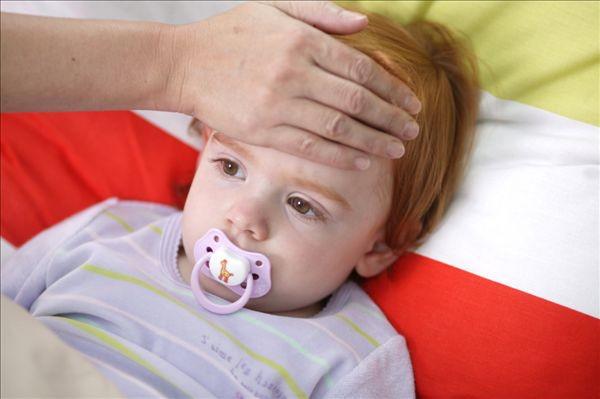 发烧两边腋下温度不同,婴儿发烧腋下和额头温度不同