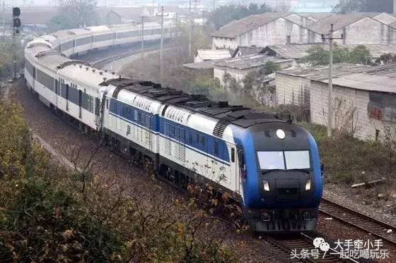 为什么一定要带孩子去北京旅行,第一次带着孩子坐火车旅行