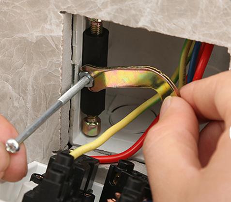 墙插座松动怎么处理,墙上插座松动接触不良怎么办