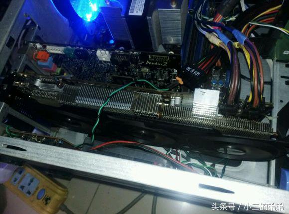 掏了块hd7950给显卡加散热器最终降温后还有65度