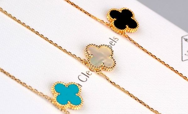 四叶草项链哪个牌子是最好的,四叶草项链是什么牌子