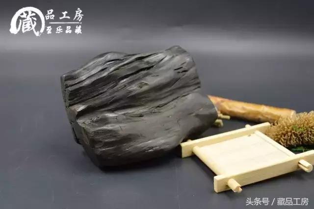 至乐把玩金丝楠乌木,真正的金丝楠乌木价格