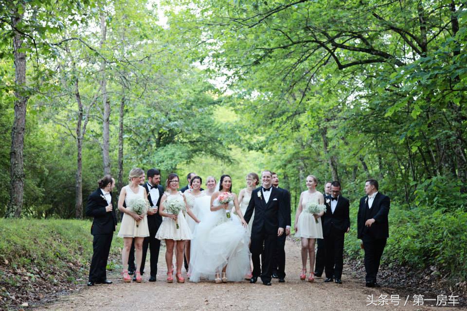 美国房车生活:月入10万美刀,美女作家的极简生活