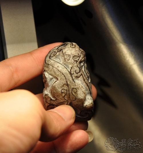 翡翠玉雕雕刻过程,用心去雕刻