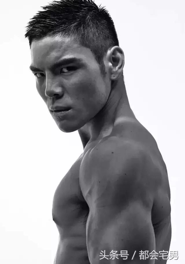 功夫小子帅气登场,功夫小子变身