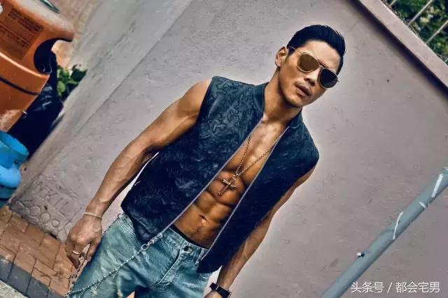 功夫小子帅气登场,功夫小子变身