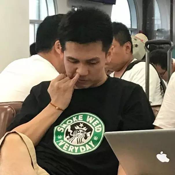 老外的奇葩中文t恤,歪果仁的奇葩衣服