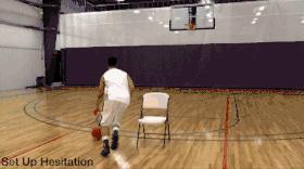 刚开始打篮球必备的5招基础变向,轻松学一招虐遍野球场!