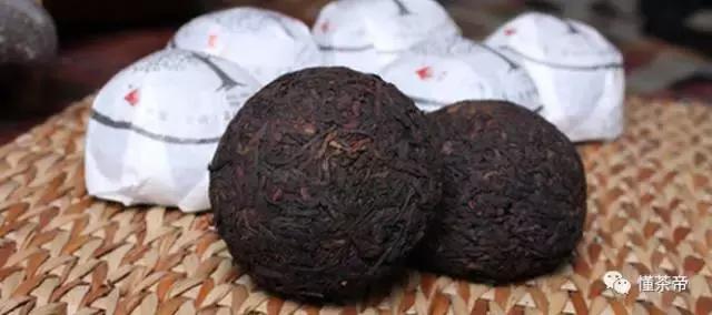 紧压茶多少度冲泡好呢,散茶和紧压茶哪个更好