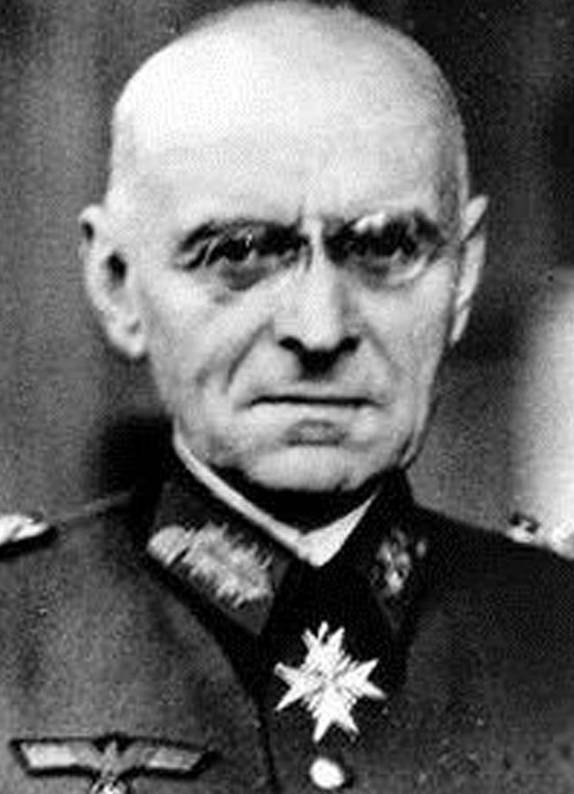 一个柔弱中国女子，凭借勇气拯救了无数生命，被欧洲奉为「圣母」