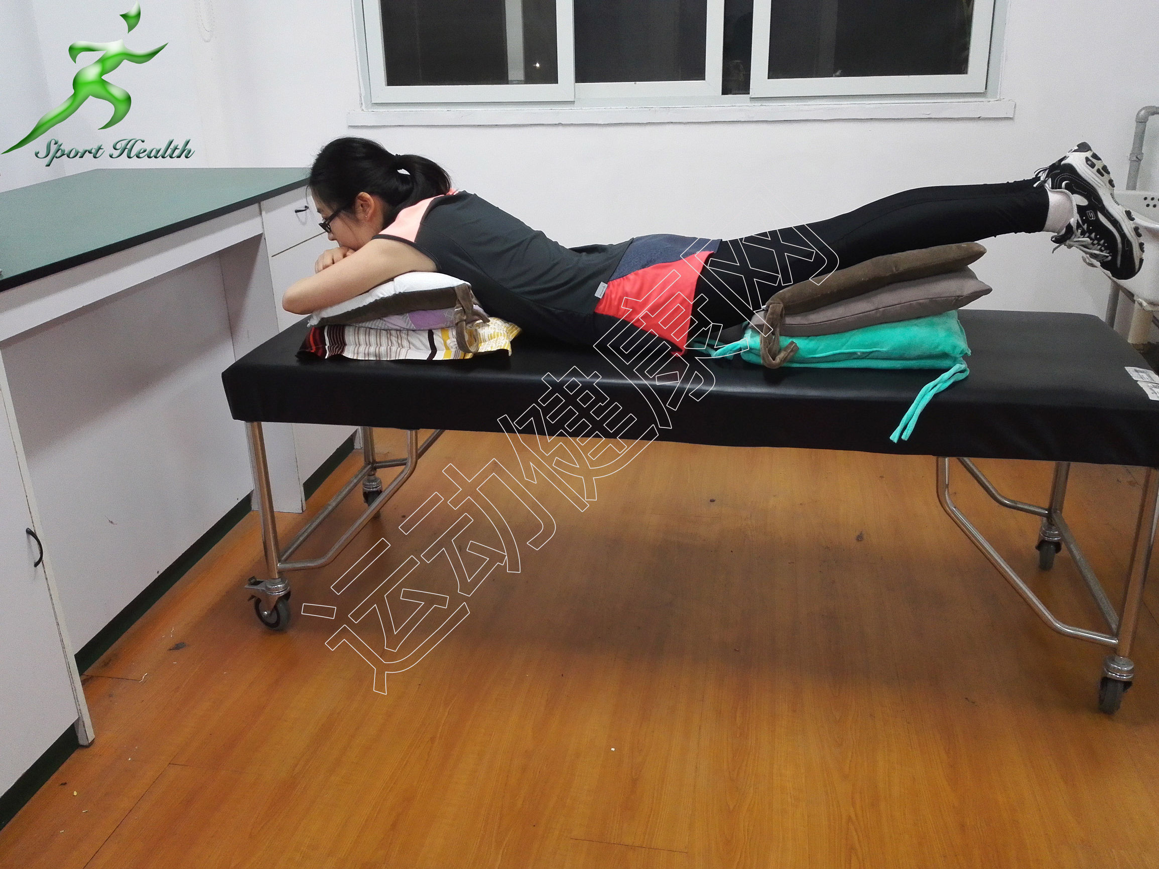 腰椎间盘突出症的康复锻炼方法,腰椎间盘突出正确锻炼方法视频