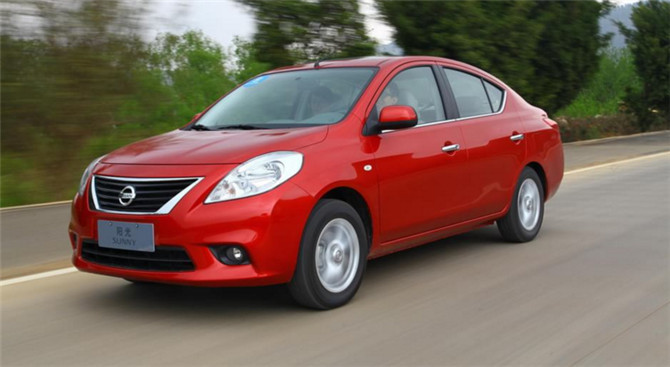 四年日产阳光多少钱,四万买日产