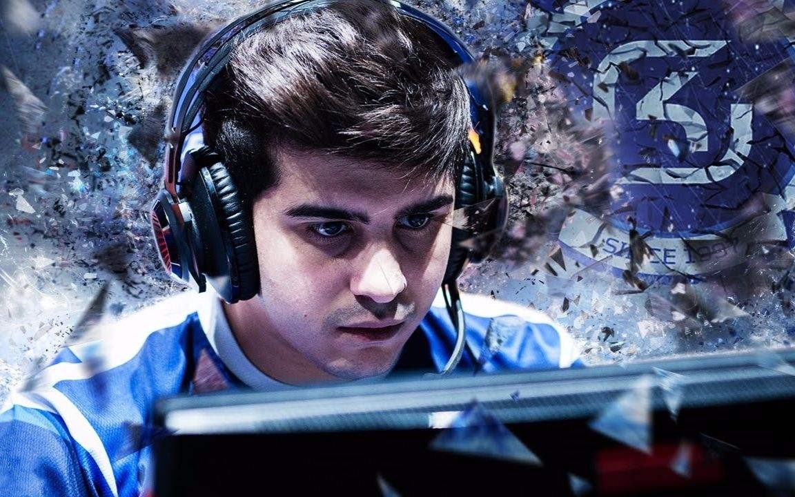 游戏鼠标fps设置,fps游戏用大鼠标还是小鼠标