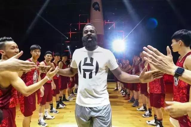 除了火拼、掰转盘和女主持的屁股,这次哈登中国行你可不能忘了它