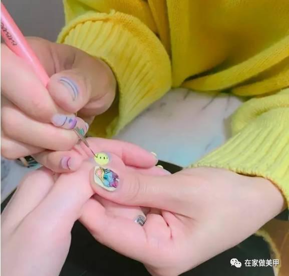 美甲师上班该怎么选美甲店,美甲师如何选择美甲店上班