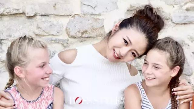 安以轩戚薇同台,安以轩为爱宣言