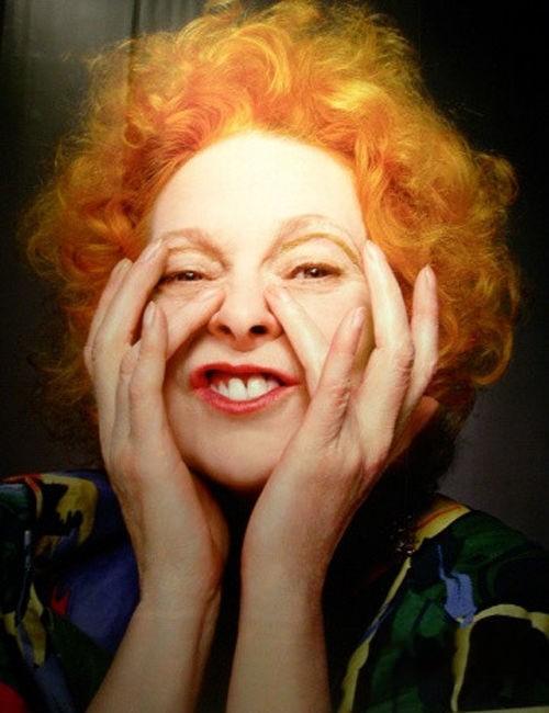 50岁娶鲜肉老公,74岁炮轰首相,每一天都作妖到闪闪发光!