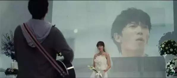 成年人的爱情有浪漫吗,成年人的爱情是怎么开始的