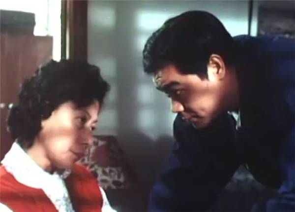 林正英拍鬼片立下了三条规矩,林正英拍鬼片立下四条规矩