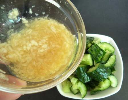 凉拌拍黄瓜最好吃的做法,好吃又简单的凉拌黄瓜