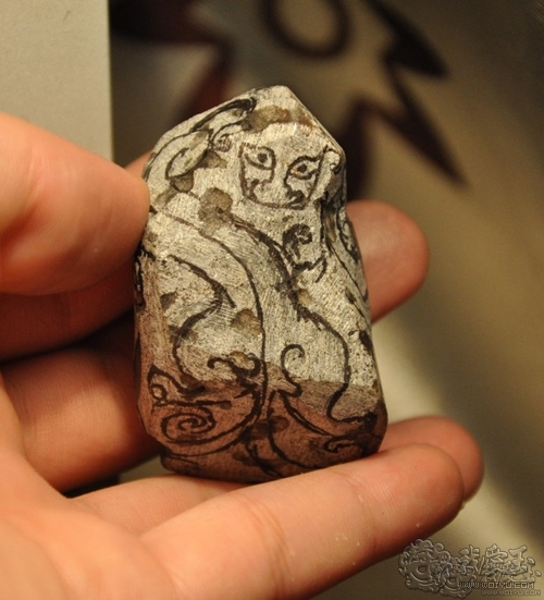 翡翠玉雕雕刻过程,用心去雕刻