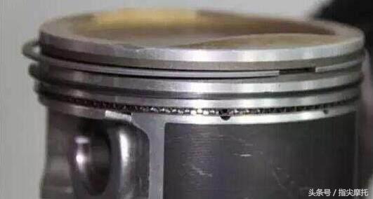 摩托车轻微烧机油换活塞环多少钱,摩托车烧机油换了缸套还烧