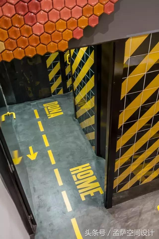 西班牙有家快餐厅也太有意思了，尽然用火腿来做装饰