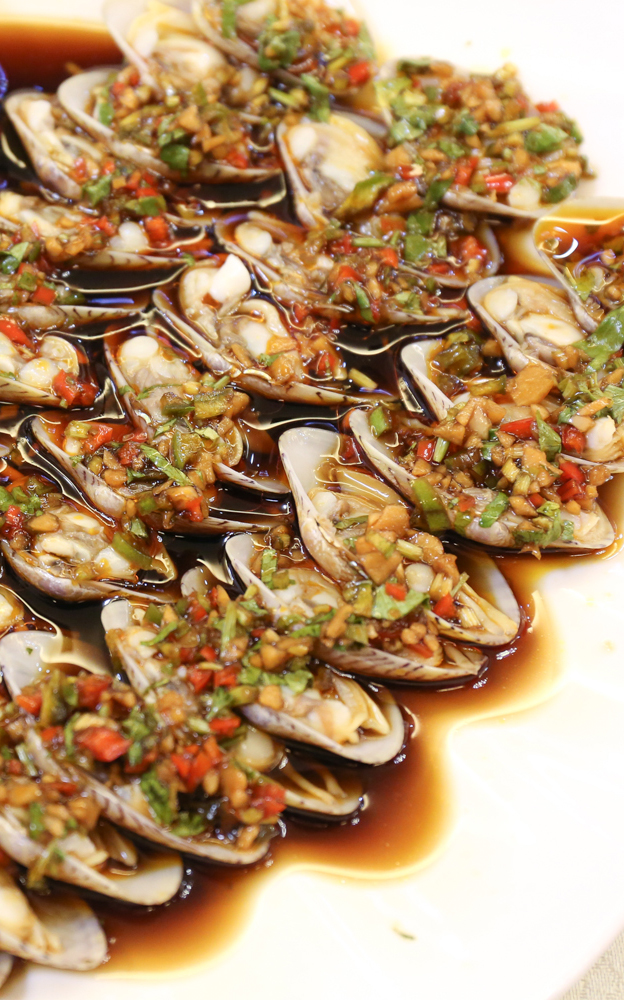 5年来它是棠下最火的宵夜店，16大盘虾蟹满汉全席震撼朋友圈