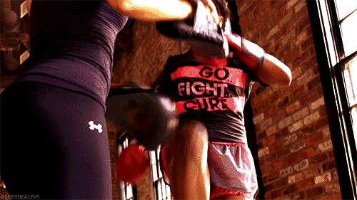 梅威瑟把嘴炮怼得哑口无言,梅威瑟耍诈ko对手