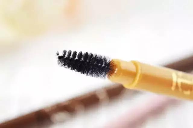 CPB看了流泪，YSL听了会沉默，这个日本新晋彩妆什么来头？