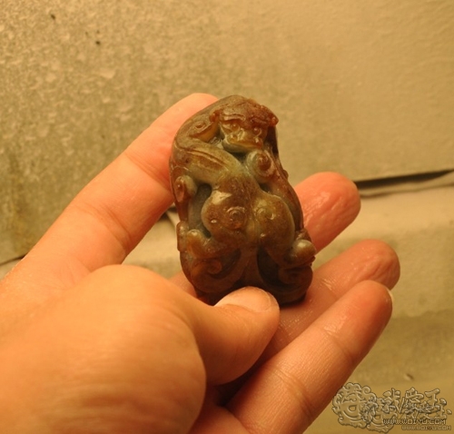 翡翠玉雕雕刻过程,用心去雕刻