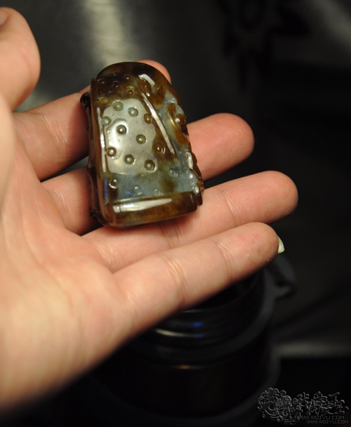 翡翠玉雕雕刻过程,用心去雕刻