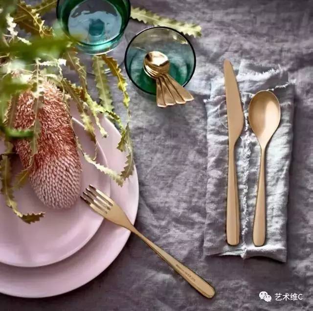 两口子吵架后怎么装修,小两口为装修风格不一样吵架