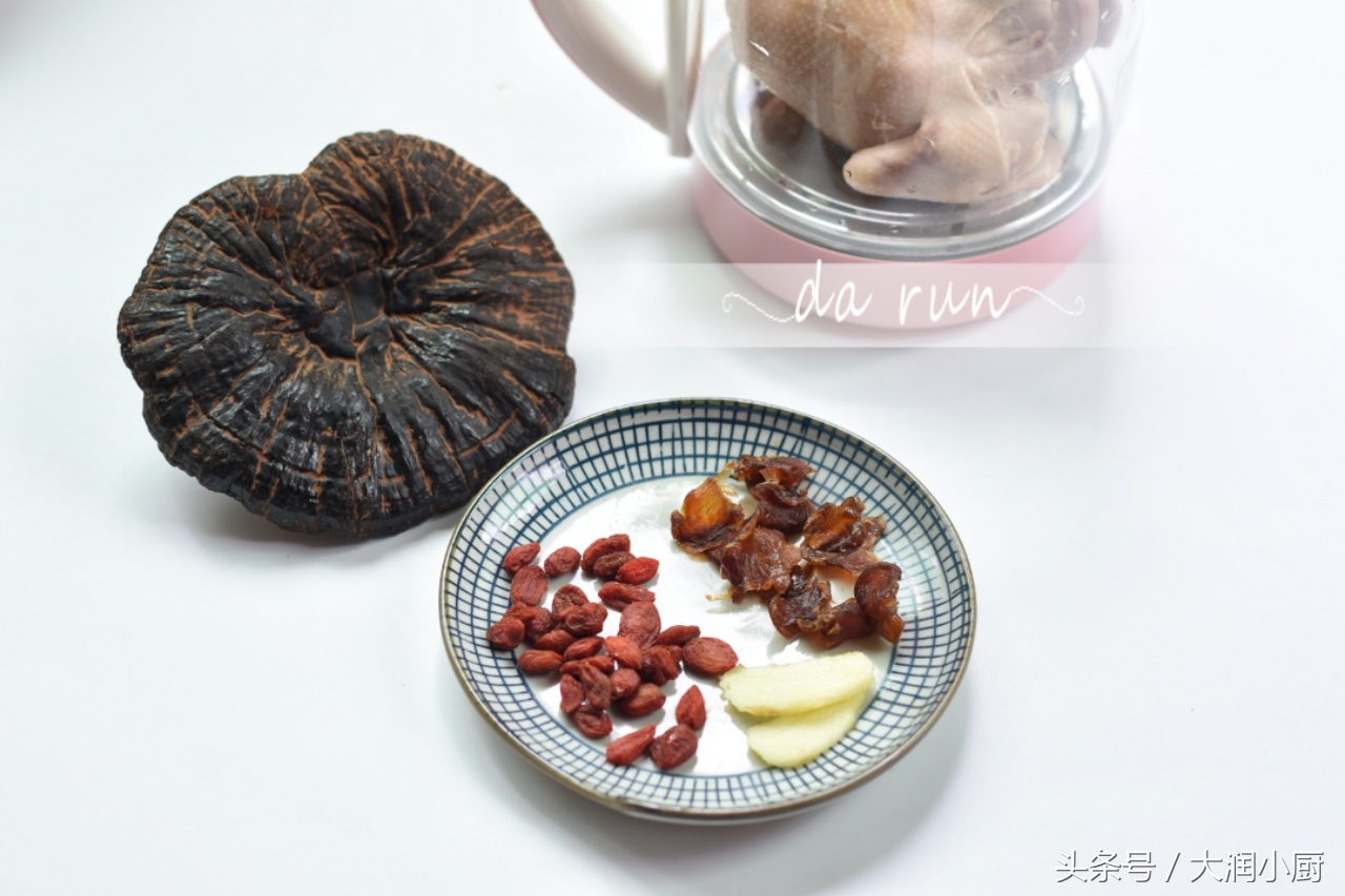 灵芝炖什么补气安神,适合煲汤煮水的灵芝