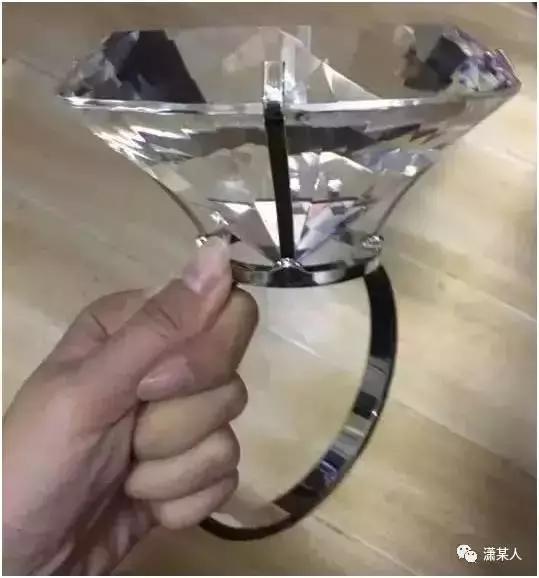 有一种审美,叫男友送的礼物