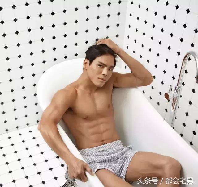 功夫小子帅气登场,功夫小子变身