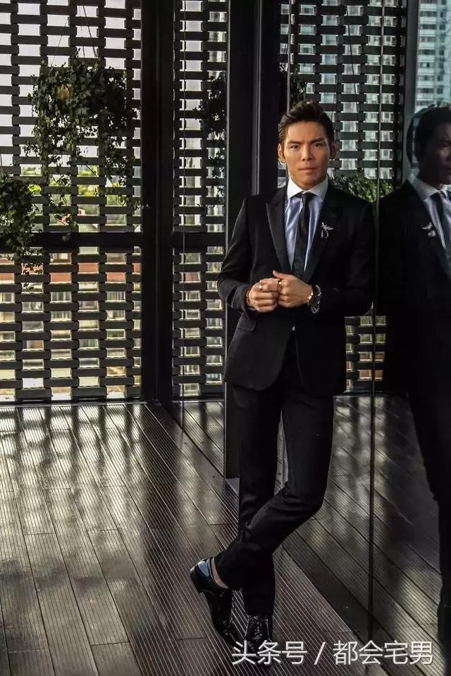 功夫小子帅气登场,功夫小子变身