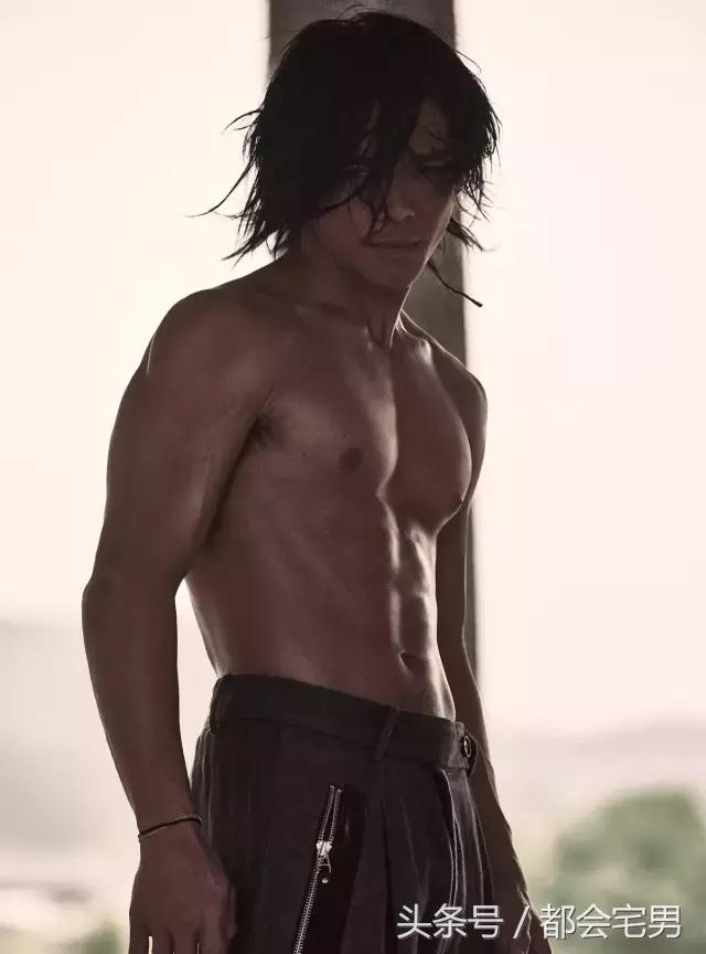 功夫小子帅气登场,功夫小子变身