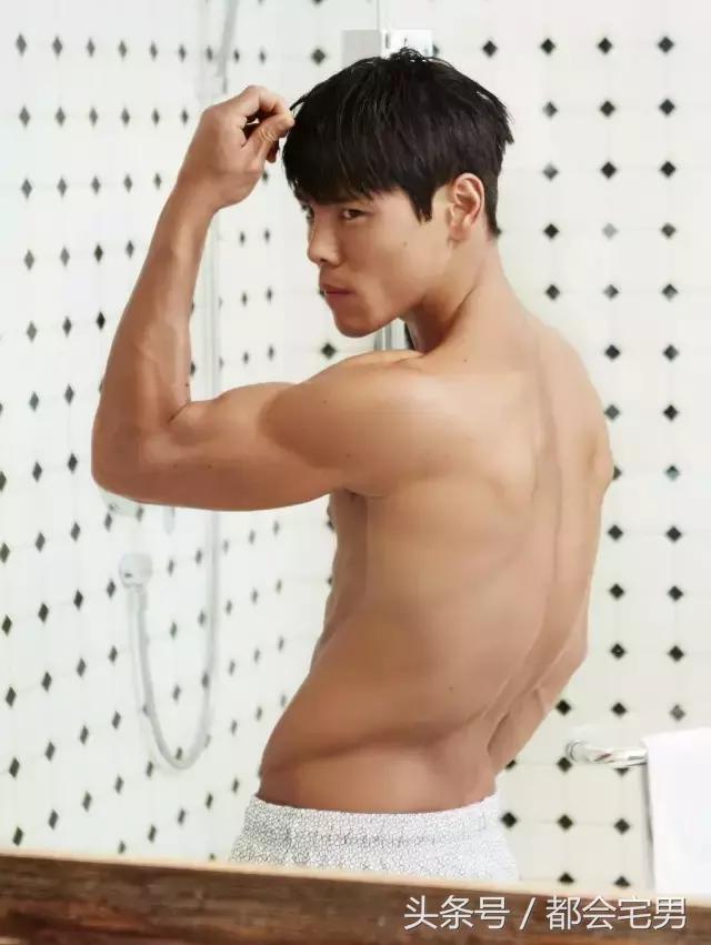 功夫小子帅气登场,功夫小子变身