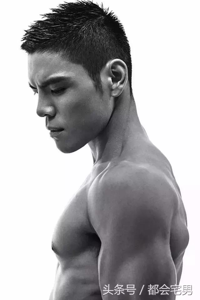 功夫小子帅气登场,功夫小子变身