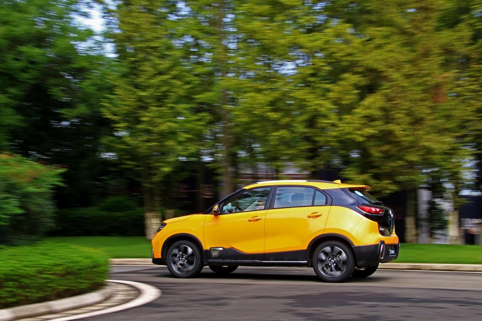 东风风神小型suvax4,东风风神AX4评测