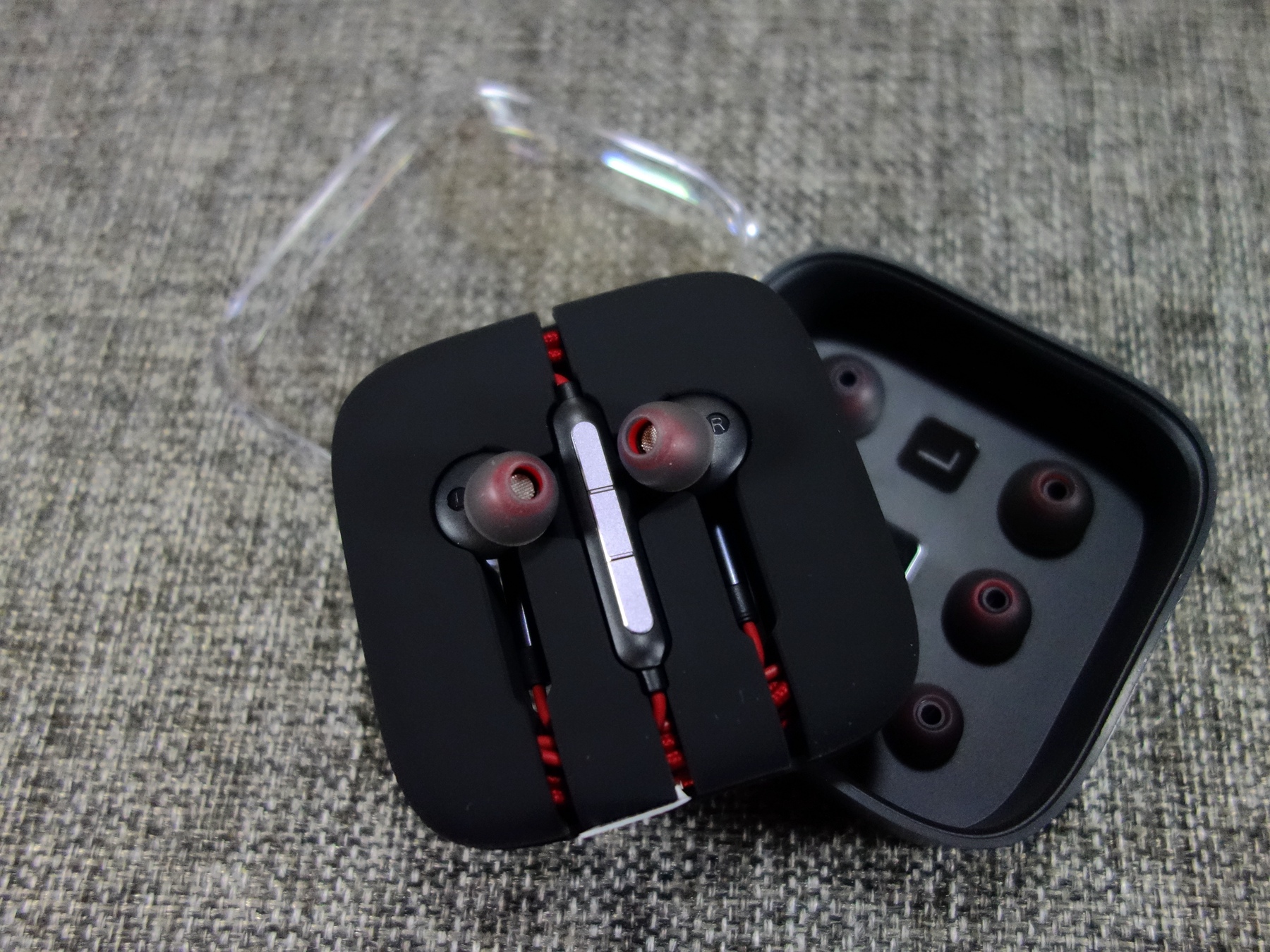 为音而生蓝牙耳机,1more真无线降噪蓝牙耳机怎么样