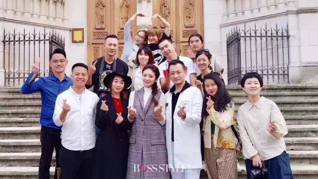 安以轩戚薇同台,安以轩为爱宣言