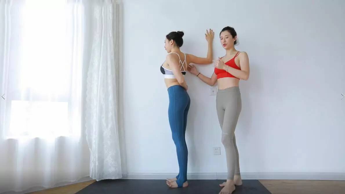 改善胸部下垂的床上动作,女性胸部下垂干瘪如何健身