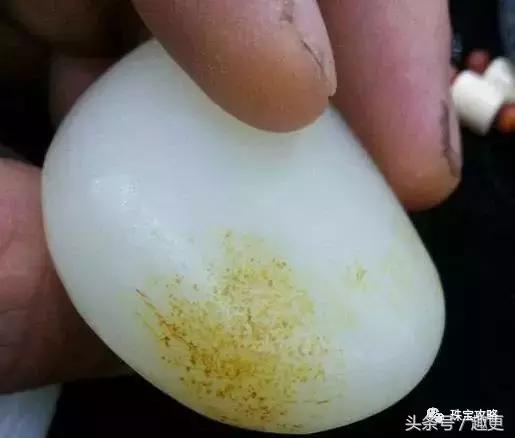 和田玉烧色和染色的区别,和田玉籽料烧皮料对人的害处